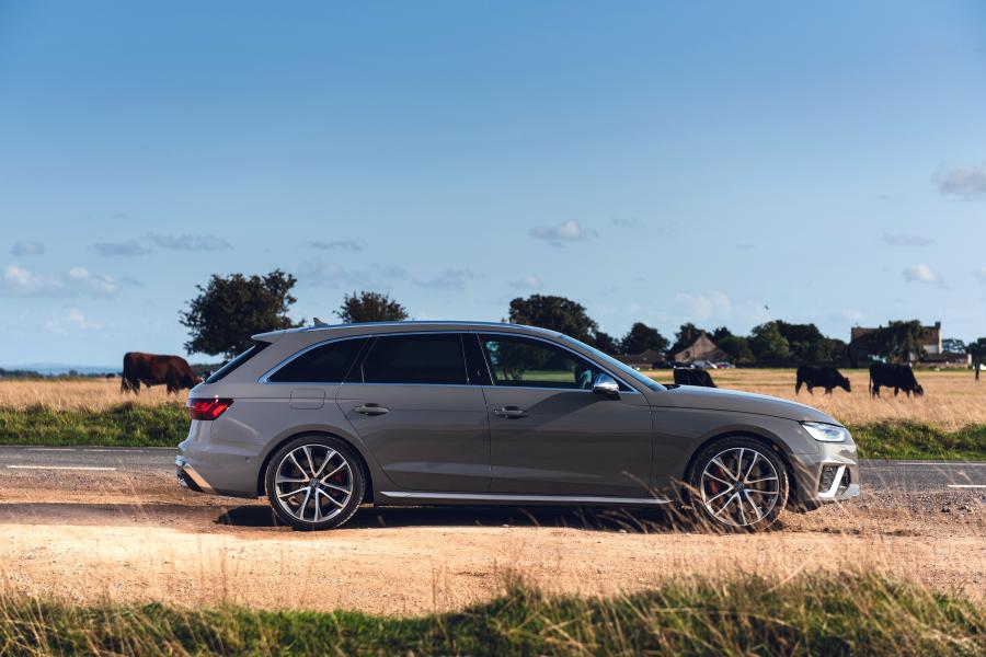  Audi S4 Avant TDI (B9) 2019 года  (UK) (фото 40 из 40)